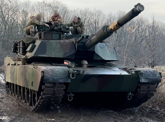1 Lo Dien Phien Ban Xe Tang Abrams My Chuyen Cho Ukraine