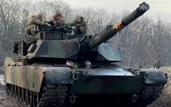 1 Xe Tang Abrams Cua My Lan Dau Xuat Hien Tren Tien Tuyen Ukraine