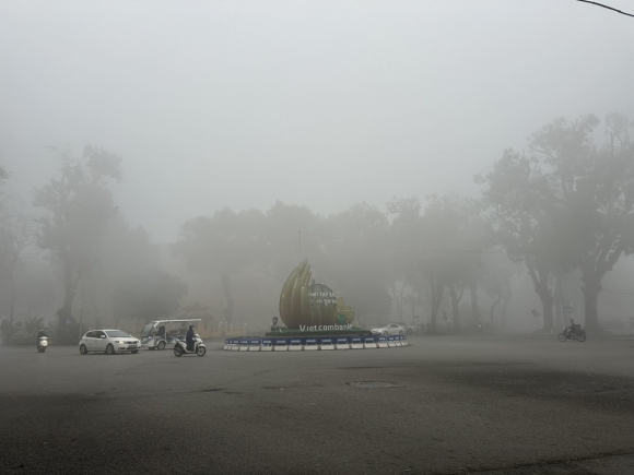 8 La Lam Hinh Anh Ha Noi Chim Trong Suong Mu Day Dac Nhu O Sa Pa Hay Da Lat