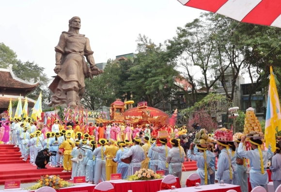 1 Ha Noi Tung Bung Le Hoi Ky Niem 235 Nam Chien Thang Ngoc Hoi Dong Da