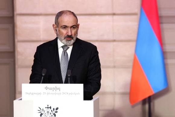 1 Thu Tuong Armenia Keu Goi Nguoi Dan Thao Luan Viec Gia Nhap Eu