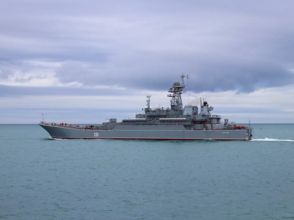 1 Ukraine Tuyen Bo Danh Trung 2 Tau Do Bo Lon Cua Nga Tai Crimea