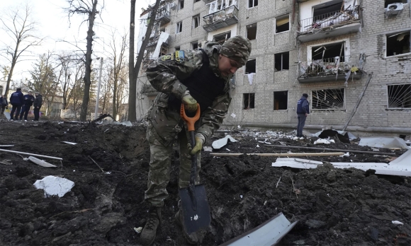 1 Ukraine Noi Nga Lan Dau Dung Bom Bay Oanh Tac Kharkov