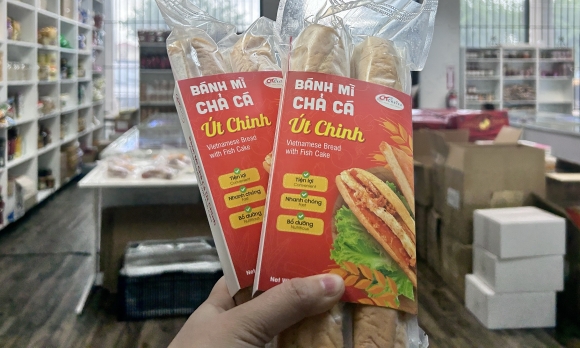 1 Banh Mi Cha Ca Dong Lanh Viet Duoc Chuong O My