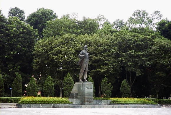 1 Nhung Con So Biet Noi Ve Tuong Dai Lenin Tai Ha Noi