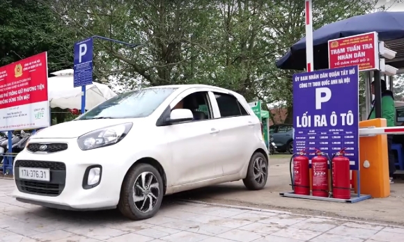1 Ha Noi Thi Diem Thu Phi Gui Xe Khong Tien Mat