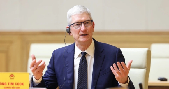 2 Thu Tuong Tiep Ceo Tim Cook De Nghi Apple Ho Tro Viet Nam Phat Trien Xanh