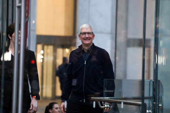 1 Ceo Apple Tim Cook Den Indonesia Ban Co Hoi Dau Tu