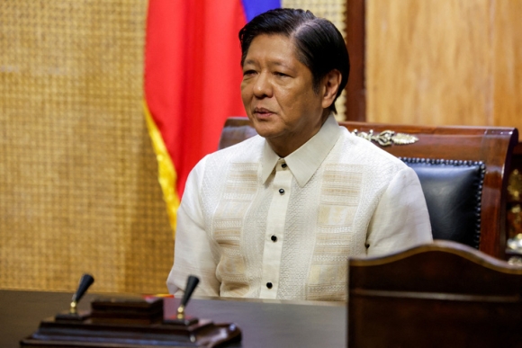 1 Philippines Khang Dinh Se Khong Dung Voi Rong O Bien Dong