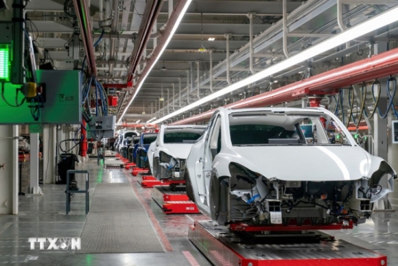 1 Bieu Tinh Phan Doi Ke Hoach Mo Rong Nha May Cua Tesla Tai Duc
