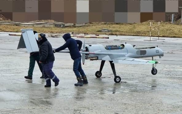 1 Ukraine San Xuat Hang Loat Uav Tam Ban 1000km De Tap Kich Choc Sau Vao Nga