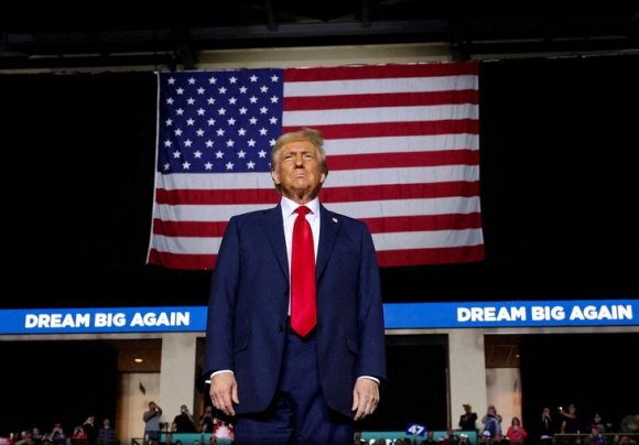 1 Bao Chi My Noi Ong Trump Sap Duoc Tap Chi Time Vinh Danh Nhan Vat Cua Nam