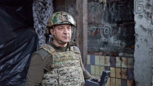 2 Bao Ukraine Ong Putin Mac Quan Phuc Bat Chuoc Ong Zelensky