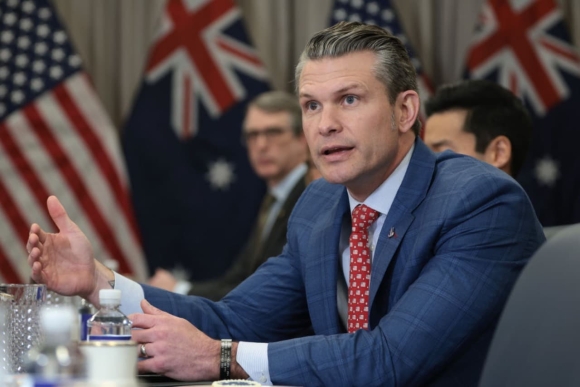 1 Bo Truong Hegseth Hoi Y Kien Cong Chung Ve Doi Ten Bo Quoc Phong Thanh Bo Chien Tranh