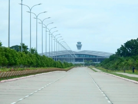 1 Thap Khong Luu San Bay Nay Pyi Taw Co The Da Sap Vi Dong Dat