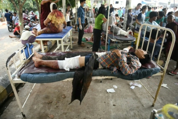 2 Tham Hoa Dong Dat O Myanmar Thap Khong Luu San Bay Bi Sap Nan Nhan Nam La Liet O Benh Vien