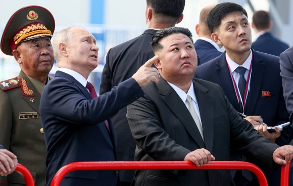 1 Ngay Chien Thang Giua Hoai Niem Va Thuc Tai Quang Truong Do Trong Cai Bong Ukraine
