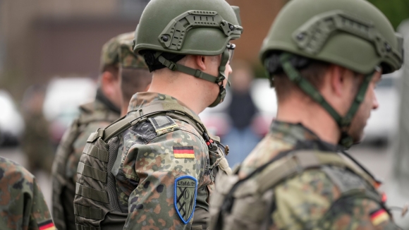 1 Nato Muon Duc Cung Cap Them 40000 Quan Truoc Moi De Doa Tu Nga