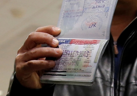 1 Chinh Quyen Trump Can Nhac Phi 1000 Usd Cho Phong Van Nhanh Visa