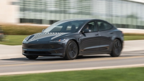 1 Xe Dien Tesla Se Co Gia The Nao Tai Viet Nam Khi Thue Nhap Khau Giam