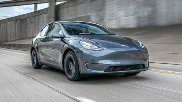 2 Xe Dien Tesla Se Co Gia The Nao Tai Viet Nam Khi Thue Nhap Khau Giam