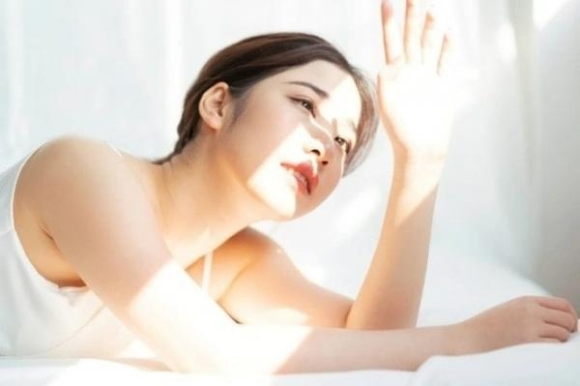 1 4 Thoi Quen Co Ban Moi Ngay Giup Da Cua Ban Cang Muot Tre Lau