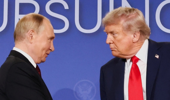 2 Ong Trump Tung Toi Hau Thu Sac Lanh Nga Doi Dien Cu Soc My Da Tim Ra At Chu Bai Chong Lai Ong Putin