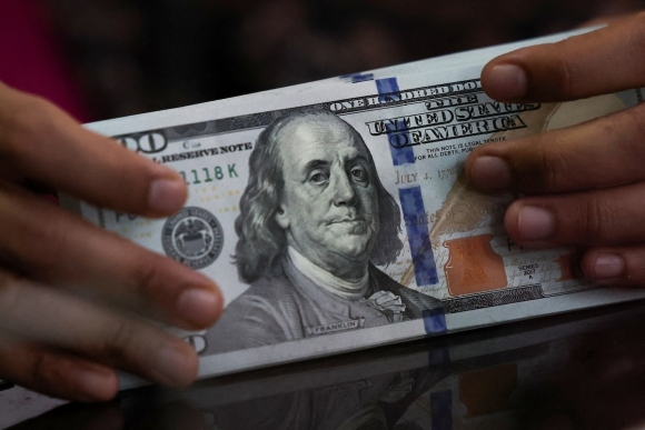 1 Usd Mat Gia Khi Ong Trump Sa Thai Thong Doc Fed