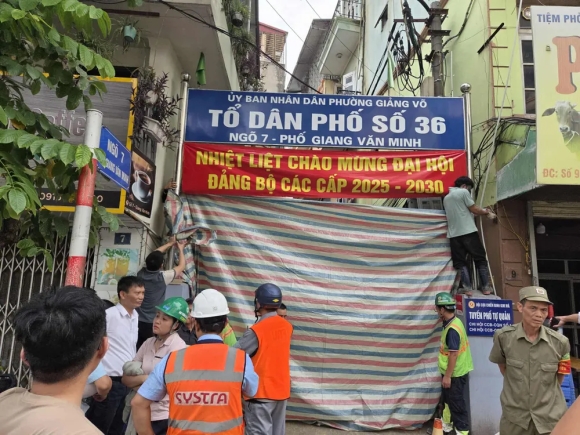 2 May Dao Ham Metro Nhon   Ga Ha Noi Lai Gay Phun Trao Bun O Pho Giang Van Minh