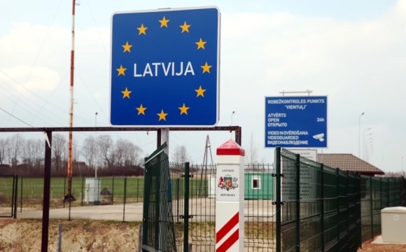 2 Latvia Yeu Cau 841 Cong Dan Nga Roi Di Truoc Han Chot Ngay 1310