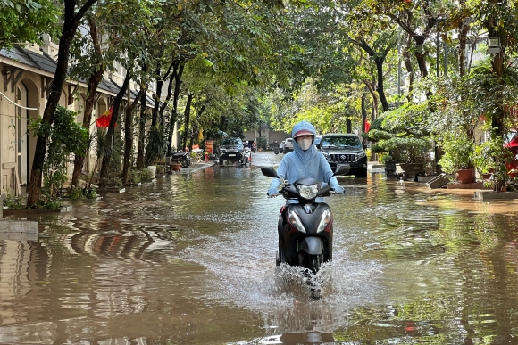 2 Vi Sao Nhieu Khu Biet Thu Trieu Do Van Ngap Du Ha Noi Khong Con Mua