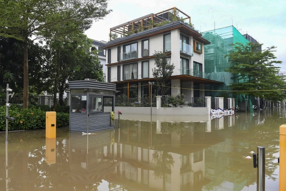 3 Vi Sao Nhieu Khu Biet Thu Trieu Do Van Ngap Du Ha Noi Khong Con Mua