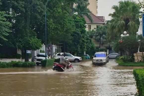 4 Vi Sao Nhieu Khu Biet Thu Trieu Do Van Ngap Du Ha Noi Khong Con Mua