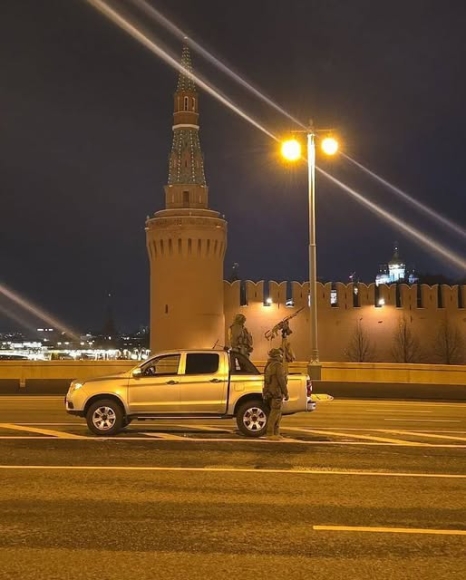 1 Vu Tan Cong Bang May Bay Khong Nguoi Lai Gay Chan Dong Thu Do Moscow