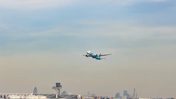 1 Ky Nghi He Nam Toi Phai Re Hon Dang Cducsu Keu Goi Cac Hang Hang Khong Ha Gia Ve