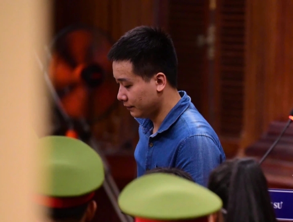 3 Hoa Hau Thuy Tien Nhan Muc An 2 Nam Tu