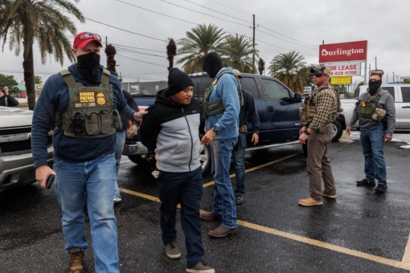 1 Nguoi Goc Viet Thap Thom Voi Chien Dich Truy Quet Nhap Cu O New Orleans