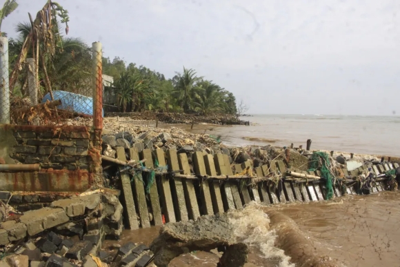 3 Bien An Sau Vao Lang 30 Ho Dan O Quang Ngai Song Trong Noi So Bien Nuot Mat Nha