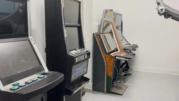 2 Toi Pham Co To Chuc Va Duong Day Co Bac Bat Hop Phap Tai Duc