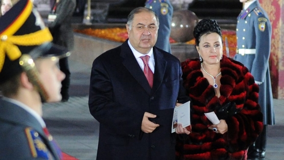 1 Duc Phong Toa 358 Ty Euro Tai San Cua Nga Tu Sieu Du Thuyen Den May Bay Phan Luc Va Kho Bau Nghe Thuat