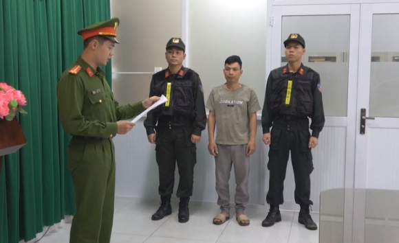 2 Bat 7 Nguoi Bien Thit Heo Thanh Thit Bo Bang Hoa Chat Moi Ngay San Xuat 600kg