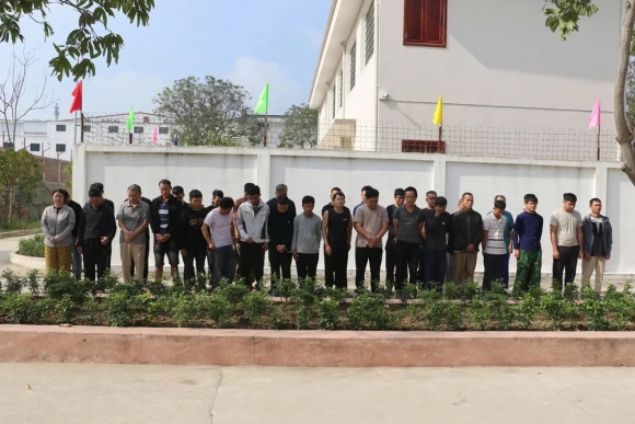 4 Triet Pha Duong Day Mua Ban Vu Khi Quan Dung Bat Giu 42 Doi Tuong