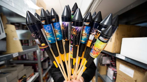 1 Con Sot Trom Cap Phao Hoa Can Quet Nhieu Thanh Pho Tai Duc