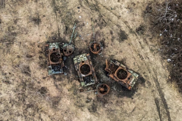 3 Nha Thau Quan Su Hang Dau Cua Nga Tu Thieu Tai Quang Truong Do Vi Ap Luc San Xuat