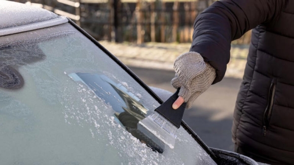 1 Cach Ra Dong Kinh Xe O To Nhanh Chong Bang Nguyen Lieu San Co Trong Nha