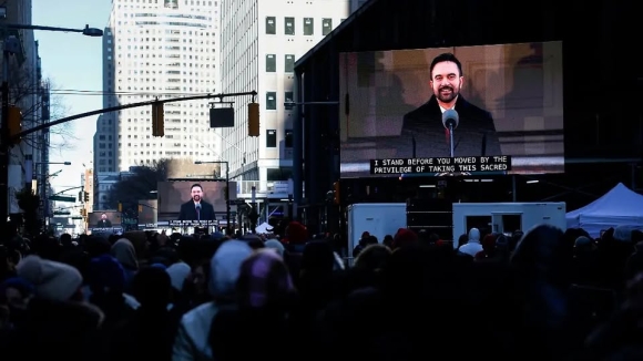 1 Zohran Mamdani Nham Chuc Thi Truong New York Va Nhung Thach Thuc Phia Truoc