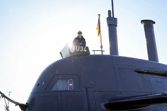 2 Tu Thu Ky Den Cap Tuong Hanh Trinh Phu Nu Gia Nhap Quan Doi Lien Bang Duc