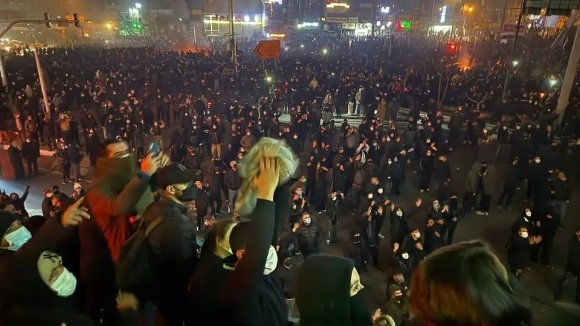 Làn sóng biểu tình rung chuyển Iran và đã chính thức bước vào kỷ nguyên hậu Chamenei