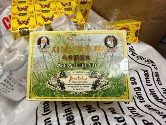 4 Bat Hai Vo Chong O Tphcm To Chuc San Xuat Thuoc Dong Y Gia Chua Chat Cam