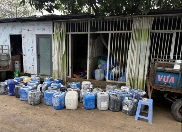 3 Loi Khai Rung Minh Ve Cong Thuc Ngam 3000 Tan Oc Vao 500 Tan Hoa Chat Tu Cho Kim Bien